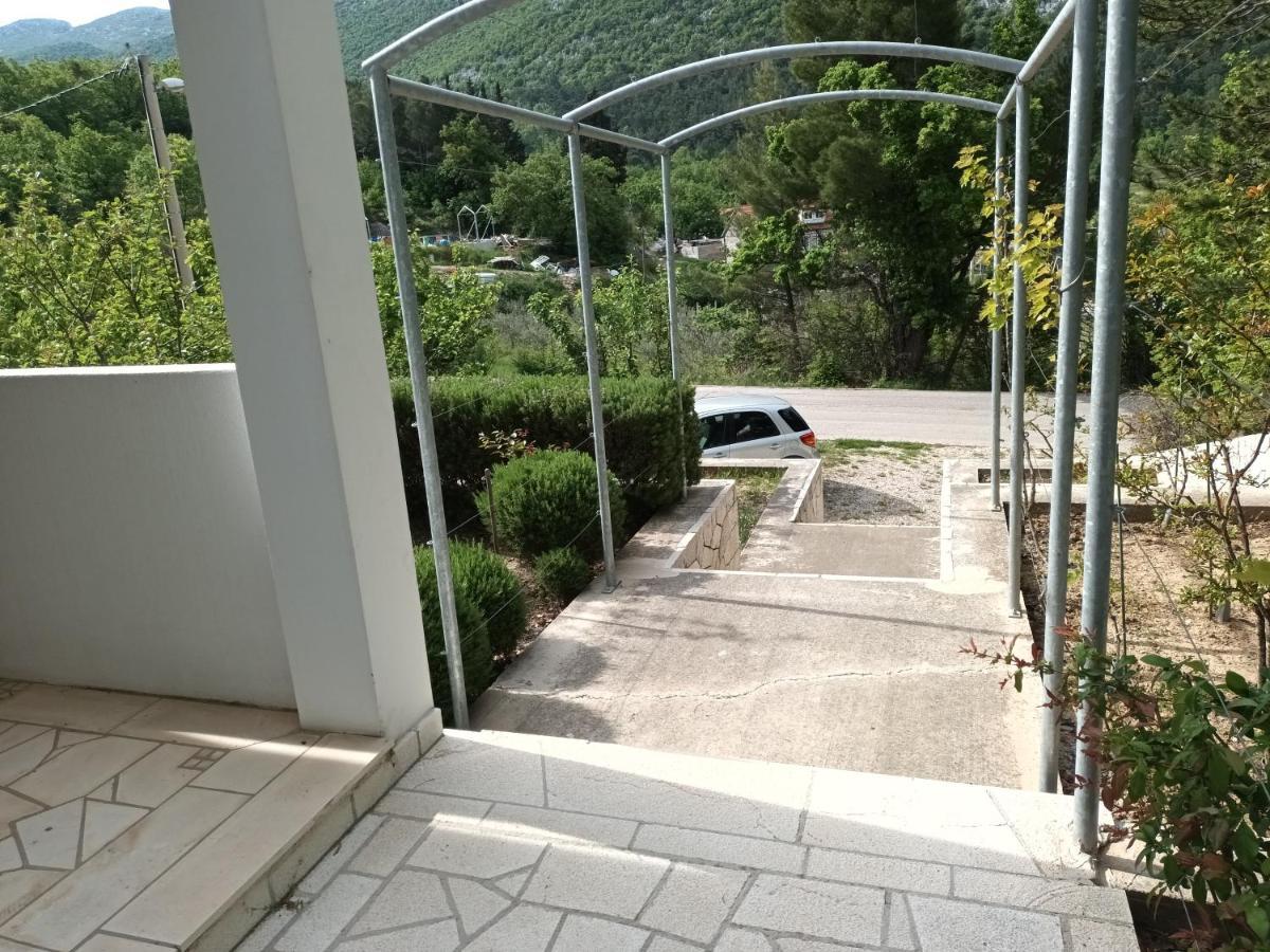 Kuca Za Odmor Maka Vila Kučiće Exterior foto